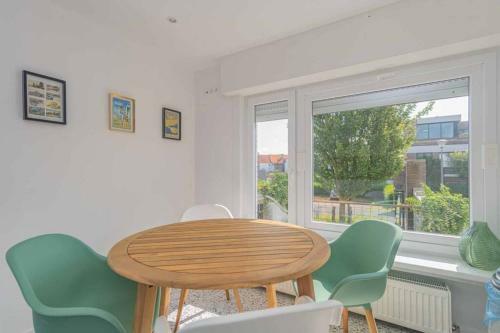 Vakantiewoning Voor 12 Met Garages Terras Tuin