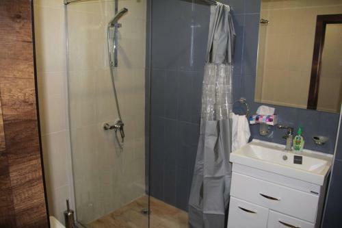 Kechi House Apartment 169