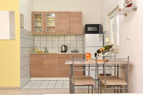 Villa Holiday Home With 4 Studio Apartments