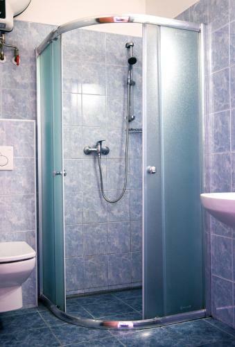 Hostal Penzion Ratm�r�k A Vin�rna U Raka