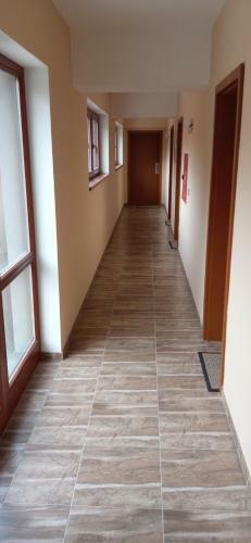Hostal Penzion Ratm�r�k A Vin�rna U Raka
