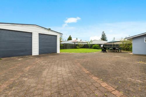 Fenton Retreat - Rotorua Holiday Home