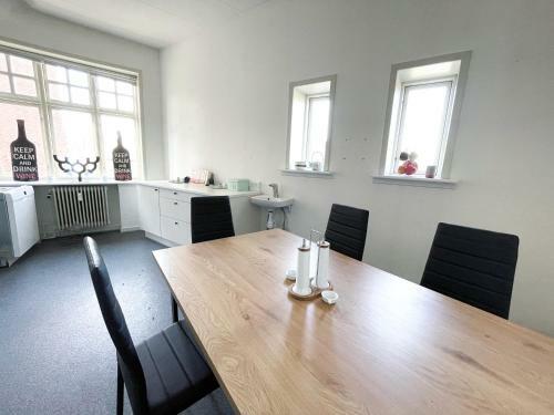 Cozy 4-bedroom Apartment Aalborg