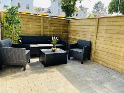 Aday - 2 Bedroom Apartment With Patio