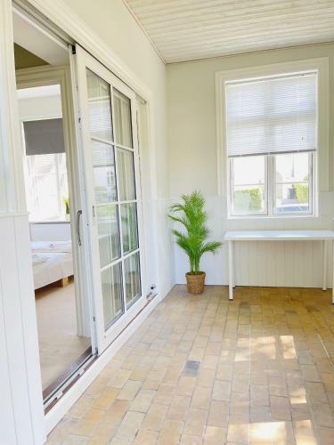 Aday - 2 Bedroom Apartment With Patio