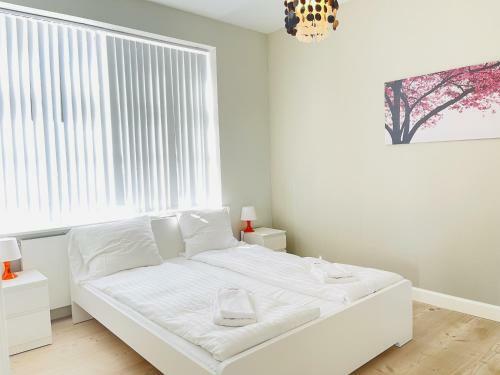 Apartamento Aday-booking - 2 Bedroom With Modern Kitchen And Free Parking