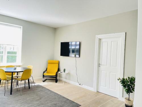 Apartamento Aday-booking - 2 Bedroom With Modern Kitchen And Free Parking