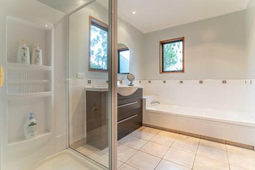 Villa Ohoka Country Retreat