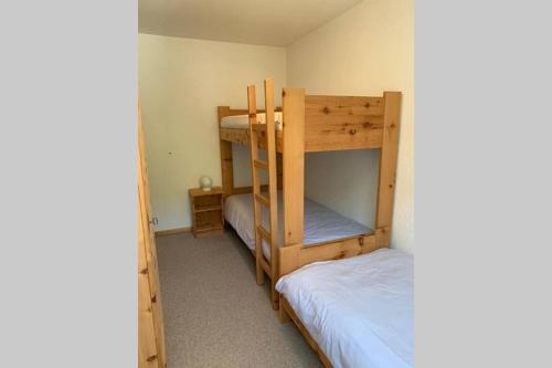 Cosy 2-bedroom Apartment With Magnificent View.