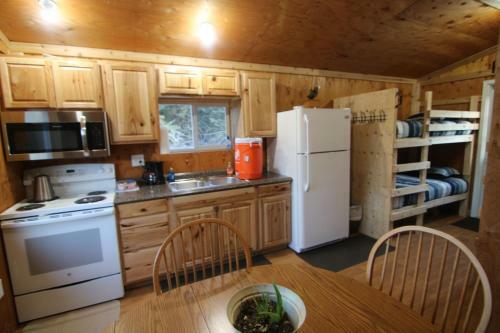 Alaskan Adventure Dry Cabins
