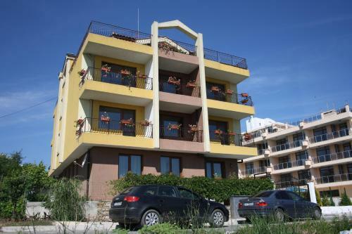 Family Hotel Akra