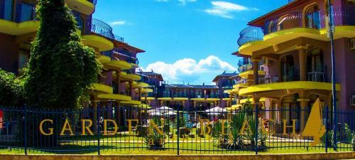 Garden Beach Apartment 28