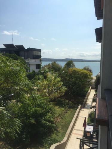 Apartment On The Sea At St Nicholas Complex-lyme