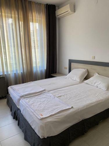 Apartment On The Sea At St.nicholas Complex - Mix