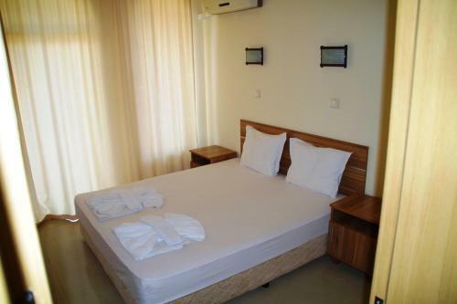 Azura Garden Apartments