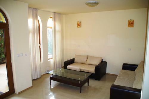 Azura Garden Apartments
