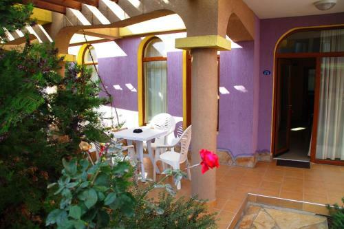 Azura Garden Apartments