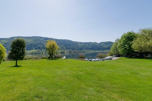Apartamento Rosebeach Appartement Am Ossiachersee