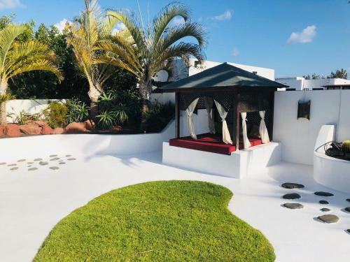 Villa Chao Private Heated Pool, Garden, Wifi, A/c