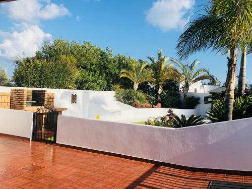 Villa Chao Private Heated Pool, Garden, Wifi, A/c
