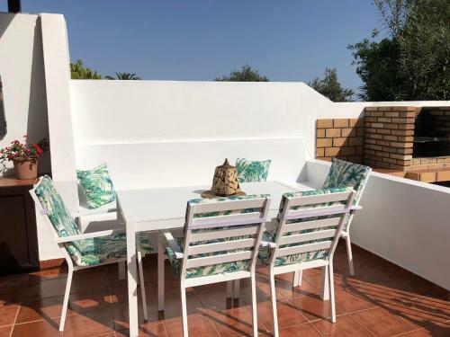 Villa Chao Private Heated Pool, Garden, Wifi, A/c