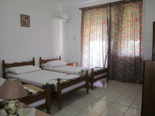 Hostal Guest House And Tavern Leo