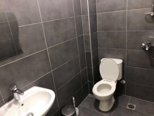 Beni Hotel Saranda Bitcoin Hotel And Hostel