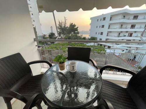 Cozy And Spacious Apartment With Sea View
