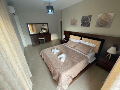 Cozy And Spacious Apartment With Sea View