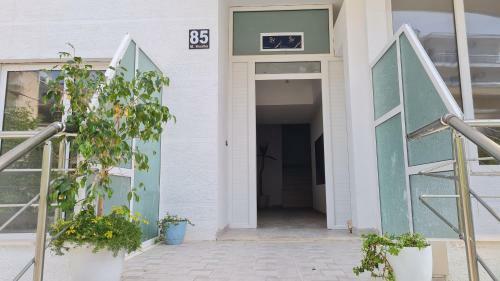 The Hill Sea View Apartment