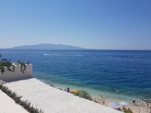 Golden Beach Residence - Front Beach Luxury Apartments