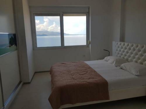 Krystyna Apartment- Apartment Near The Beach