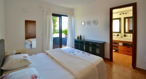 211 - Casa Elena 37 By Villas Now Ltd