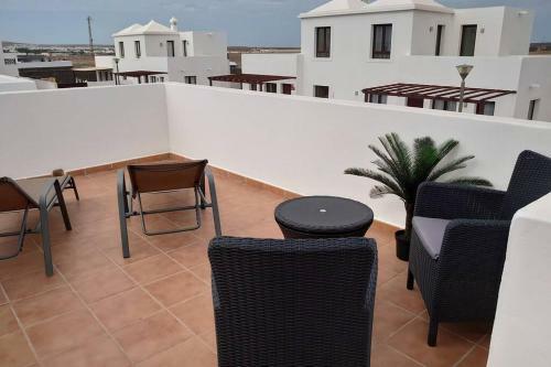Modern Villa In Playa Blanca With Private Pool