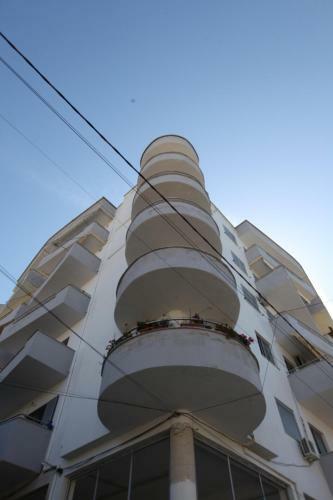 Rian Apartments