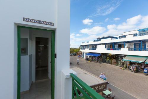 Sea Breeze Ocean View Apartment