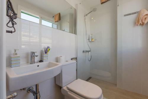 Sea Breeze Ocean View Apartment