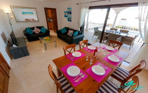 Stunning 3-bed Villa In Playa Blanca