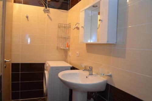 Paul Apartments