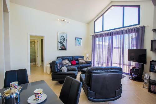 Beautiful 2-bed Villa In Playa Blanca