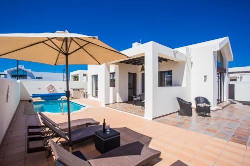 Beautiful 2-bed Villa In Playa Blanca