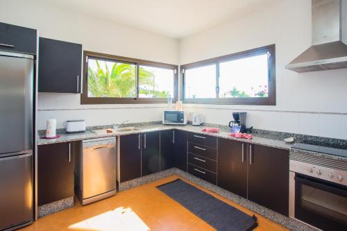 Remarkable 3-bed Villa In Playa Blanca