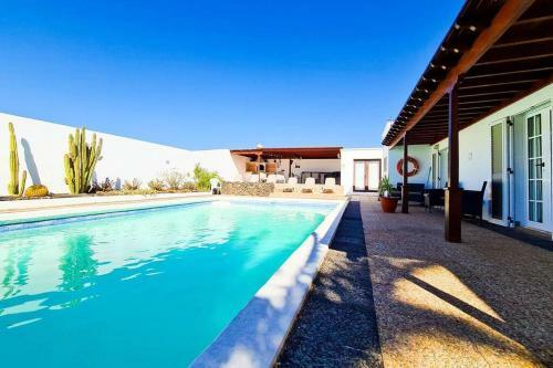 Villa Renaissance, 6 Bed 6 Bath Spacious Villa