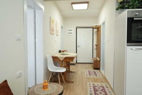 Luka's Apartment Sarand�