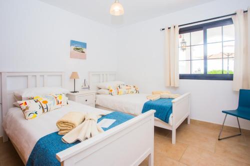 Remarkable 4-bed Villa In Playa Blanca