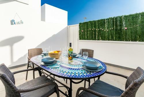 Monterey House Playa Blanca