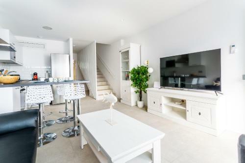 Monterey House Playa Blanca