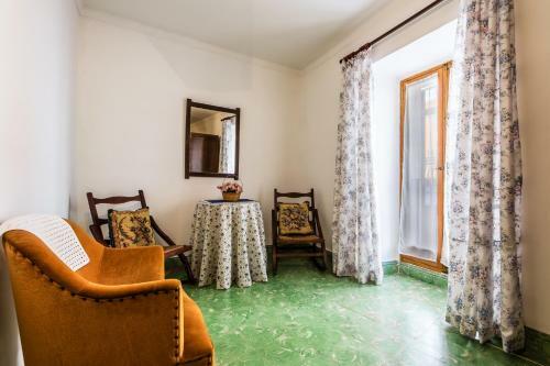 Lleon Town House In Pollensa, Mallorca