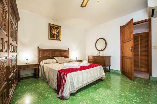Lleon Town House In Pollensa, Mallorca