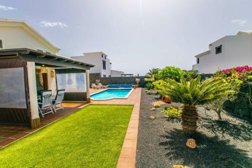 216 - Villa Helena By Villas Now Ltd